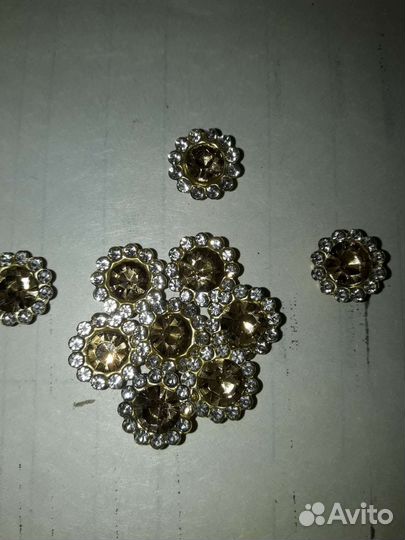 Пуговки-блестяшки