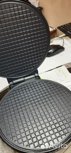 Вафельница новая