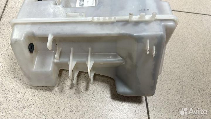 Бачок омывателя лобового стекла Chevrolet Captiva