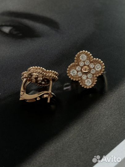 Van cleef сережки зотоло 750 проба