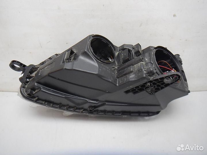 Фара правая Skoda Octavia