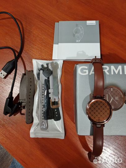 Часы garmin lily