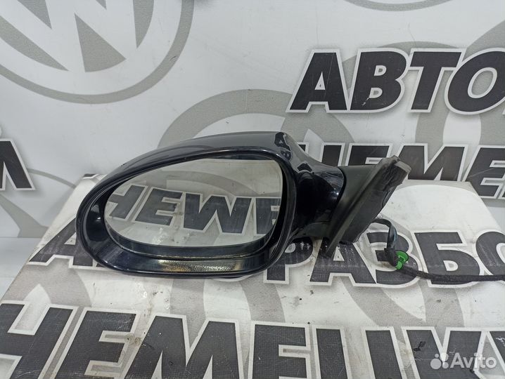 Зеркало левое Volkswagen Passat B6