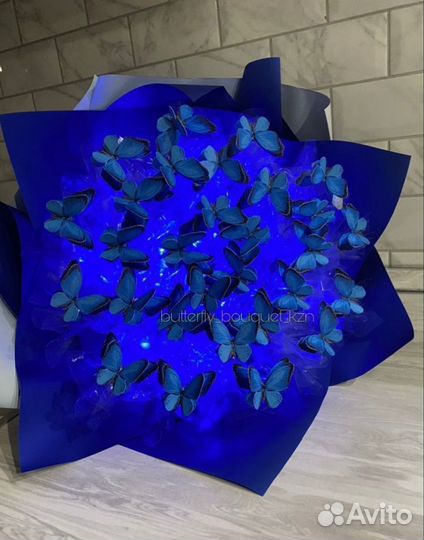 Светящиеся букеты из бабочек