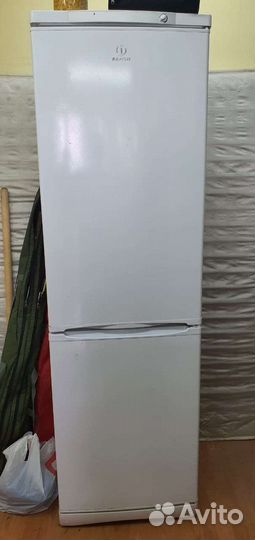 Холодильник Indesit sb 200