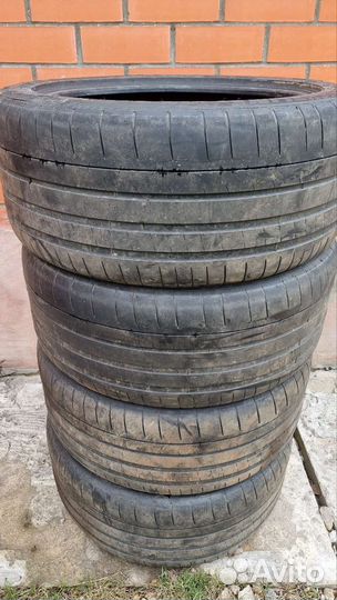 Michelin Pilot Super Sport 255/45 R19