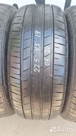 Bridgestone Turanza T005A 225/45 R19