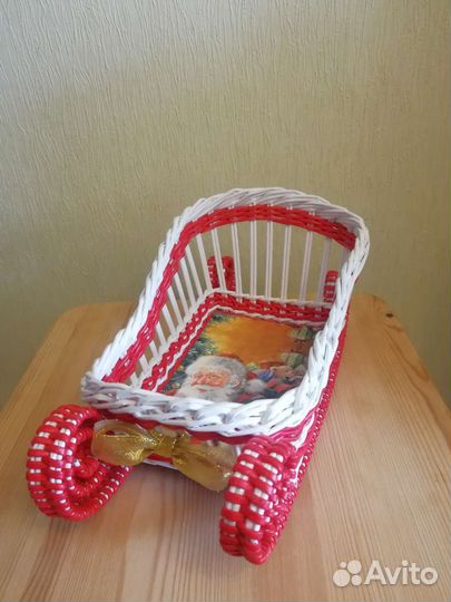 Новогодние санки-корзинки