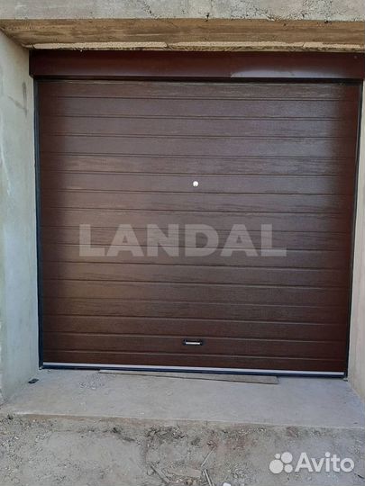 Секционные ворота