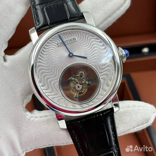 Часы Cartier Rotonde De Cartier Flying Tourbillon