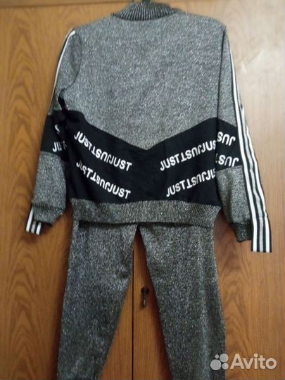 Костюм женский