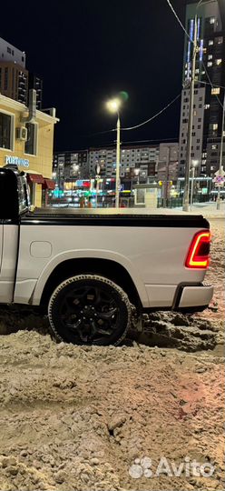 Крышка багажника на Додж Рам