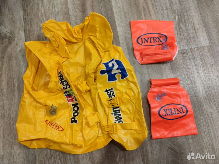 Жилет новый