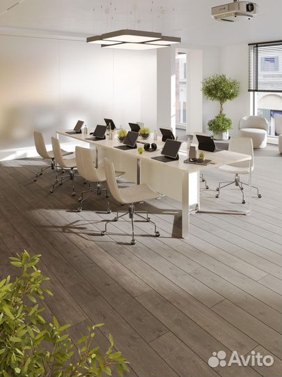 Ламинат Egger Дуб Муром серый EPL138