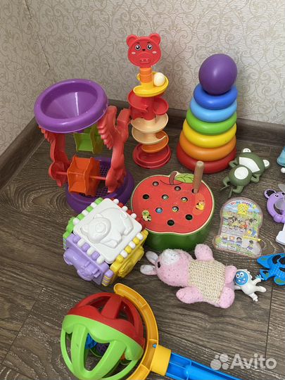 Игрушки для ребенка пакетом