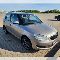 Skoda Fabia 1.6 AT, 2011, 153 000 км, с пробегом, цена 845 000 руб.