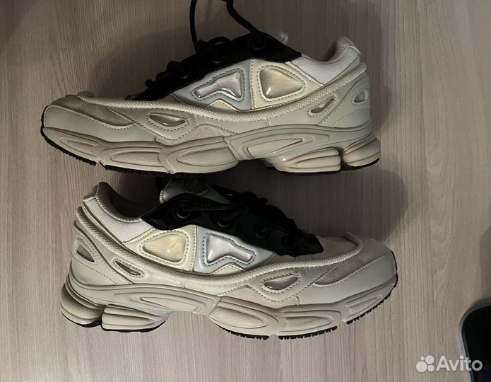 Raf simons ozweego 3 cream white