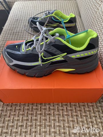 Nike Initiator