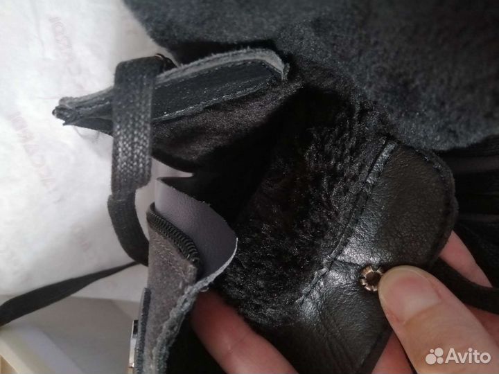 Новые ботинки на 38 рр
