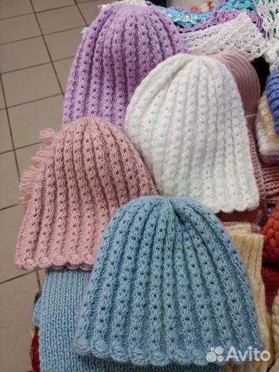 Шапка вязанная демисезонная