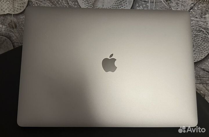 MacBook Pro 16 i9 32GB 1TB