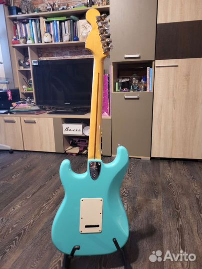 Fender Stratocaster st-72 ясень