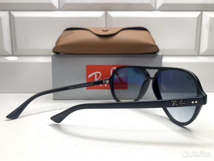 Очки Ray Ban 4125 Cats 5000