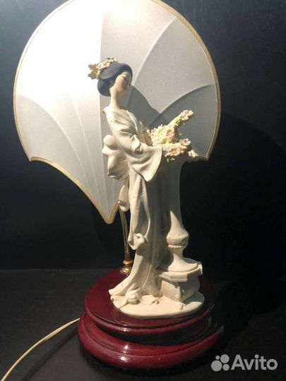 Лампа настольная винтаж италия