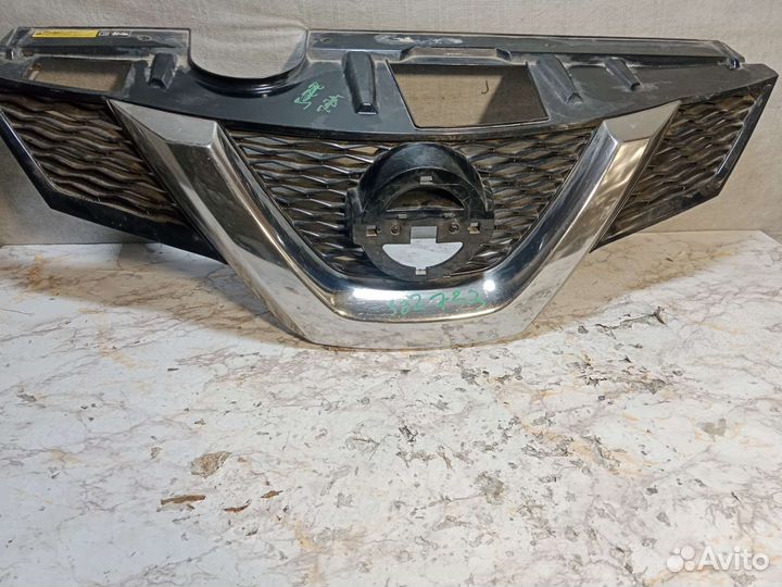 Решетка радиатора Nissan x-trail T32