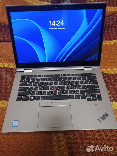 Ноутбук Lenovo ThinkPad X1 Yoga 3rd Generation