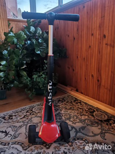 Самокат детский тре