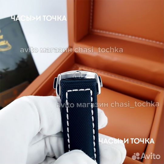 Наручные часы Omega Speedmaster Snoopy