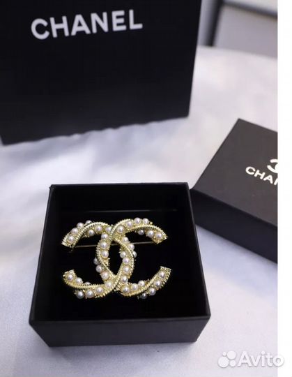 Брошь Chanel