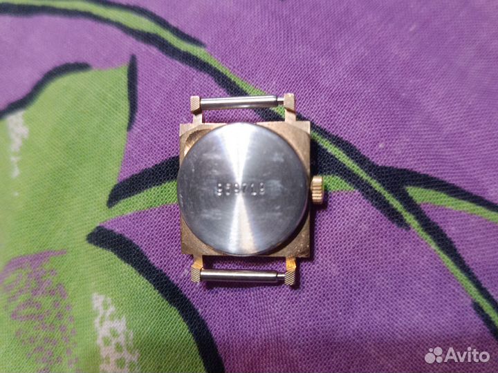 Часы женские чайка СССР