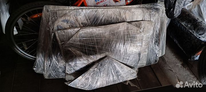 Продам стекла кроме лобового