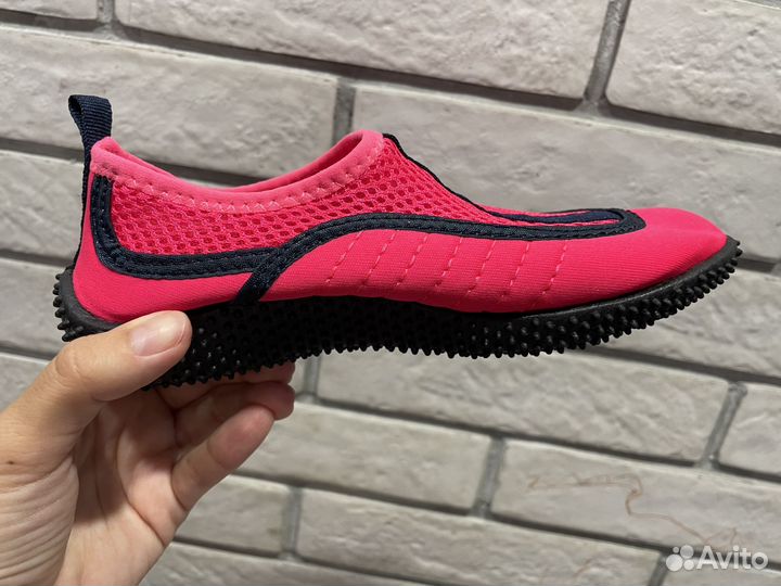 Аквашузы Mountain Warehouse