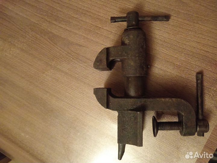 Тиски маленькие СССР