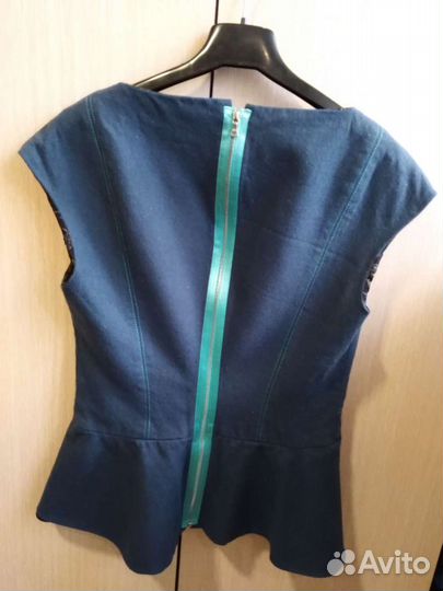 Жилет с баской 44