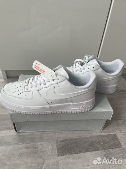 Кроссовки nike air force 1 белые новые