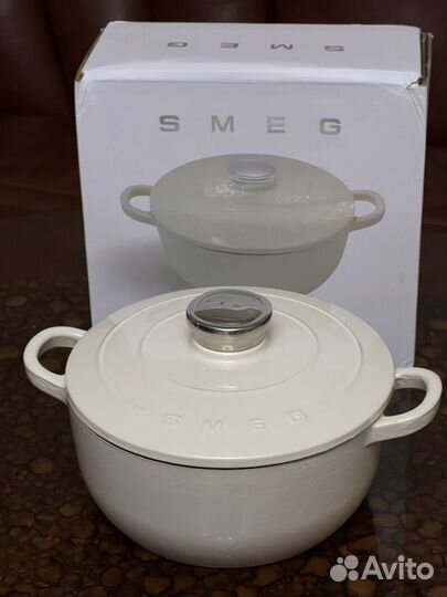 Кастрюля чугунная staub smeg