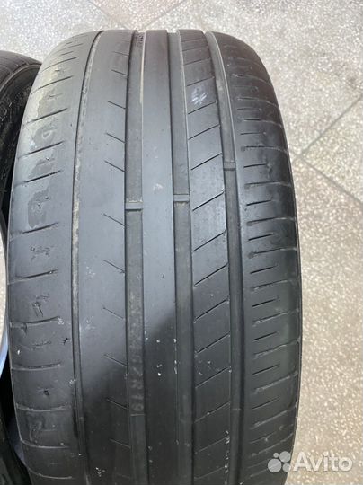 Habilead Headking S2000 235/45 R19