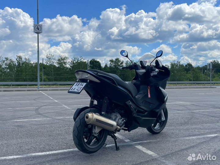 Продается макси скутер gilera nexus 300