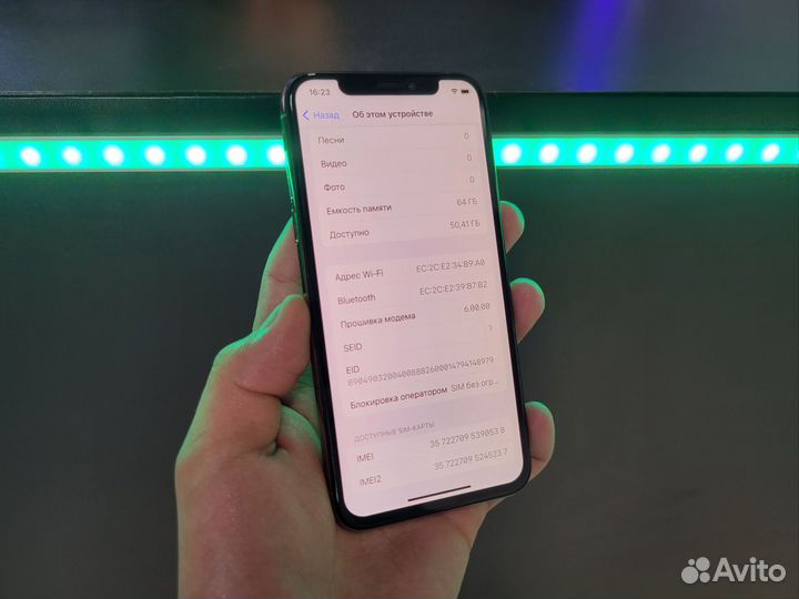 iPhone Xs, 64 ГБ