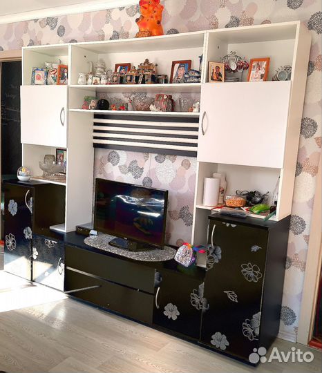 Стенка в гостиную