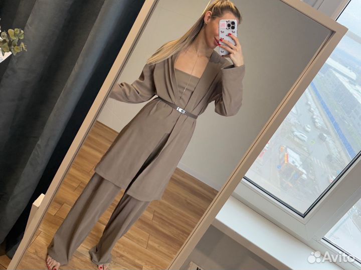 Костюм тройка новый