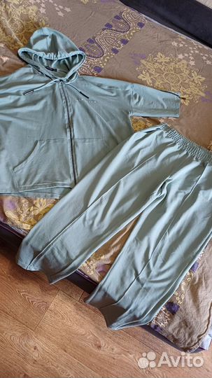 Спортивный костюм женский 54,56