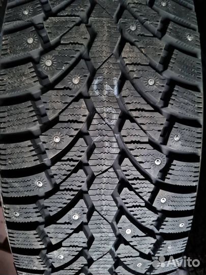 Pirelli Formula Ice 215/50 R17 95T