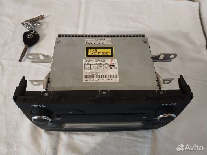 Штатная магнитола на toyota corolla 150