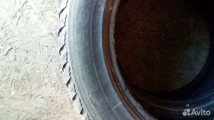 Kumho 975 215/55 R16