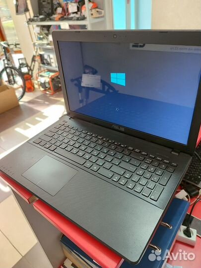 Ноутбук Asus x552e